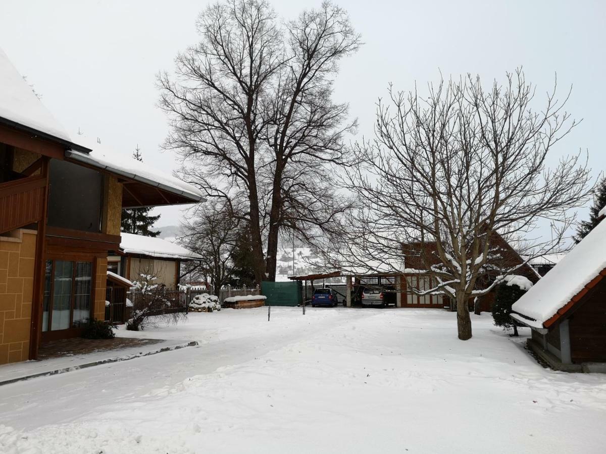 Vcielka Apartamento Bešeňová Exterior foto